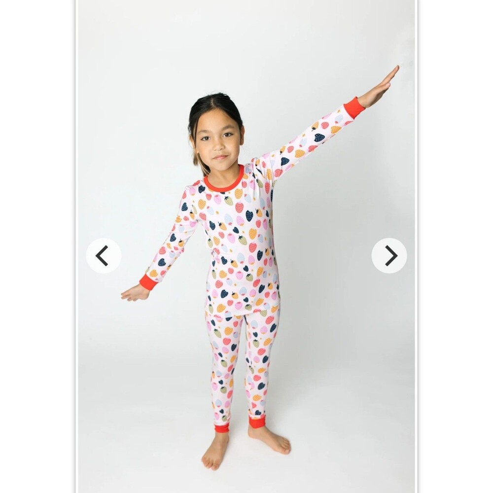 NIB Sunny + Mama Strawberry Solstice two piece long sleeve PJ set 2T